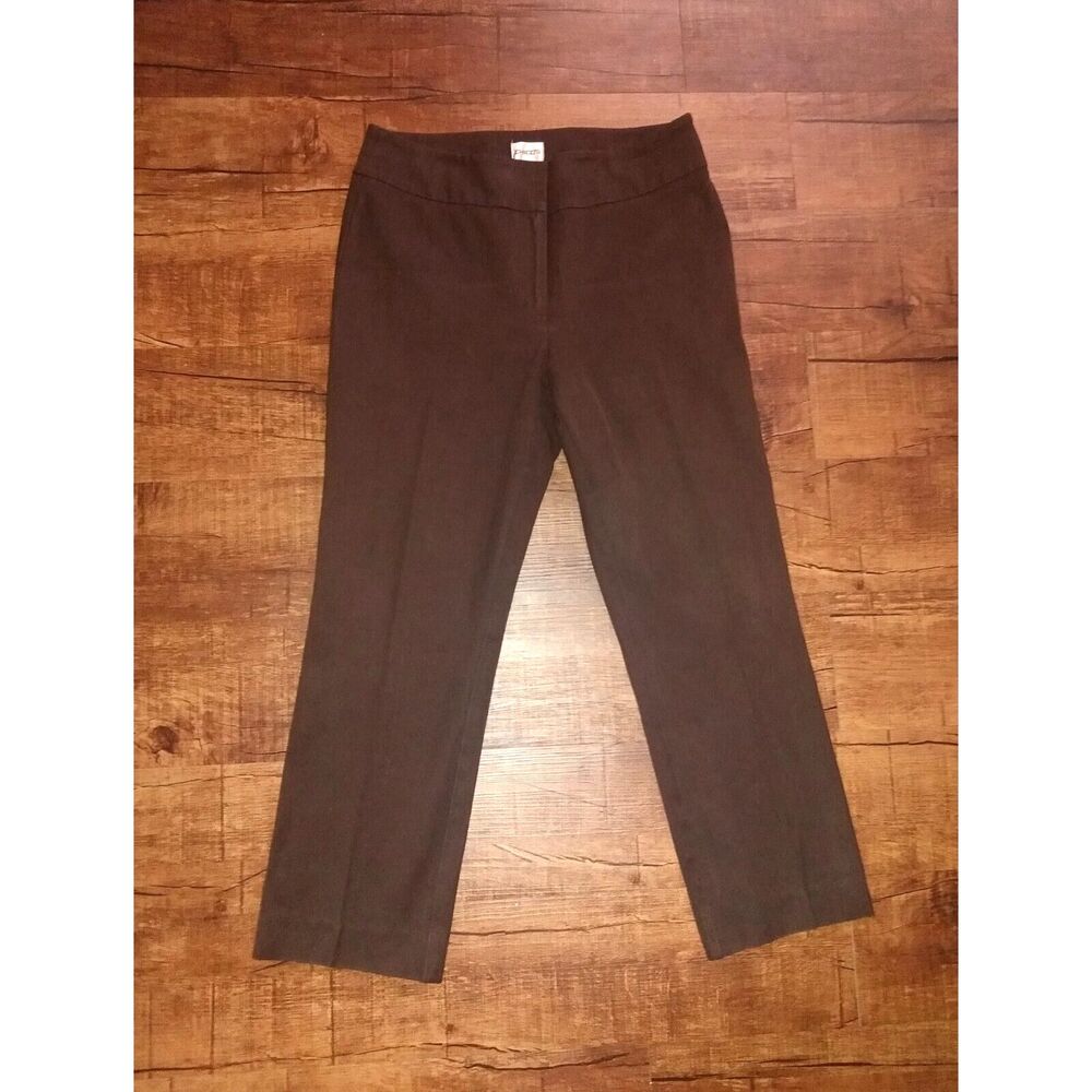 Chico's Women's 0.5 Short Size 6 Cropped Pants Rich Brown Chocolate
